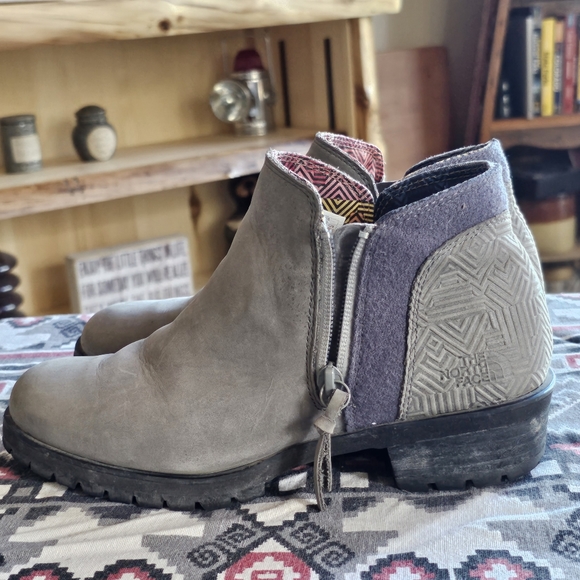 The North Face Ankle Bootie Size 6.5 - Picture 5 of 9
